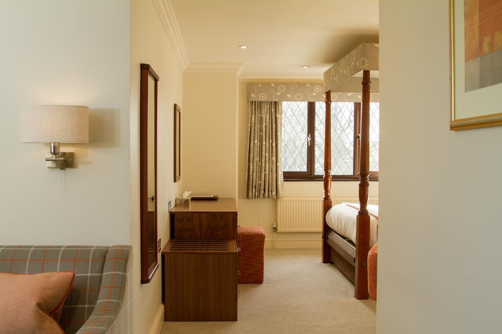 Stirrups Hotel Bracknell Zewnętrze zdjęcie